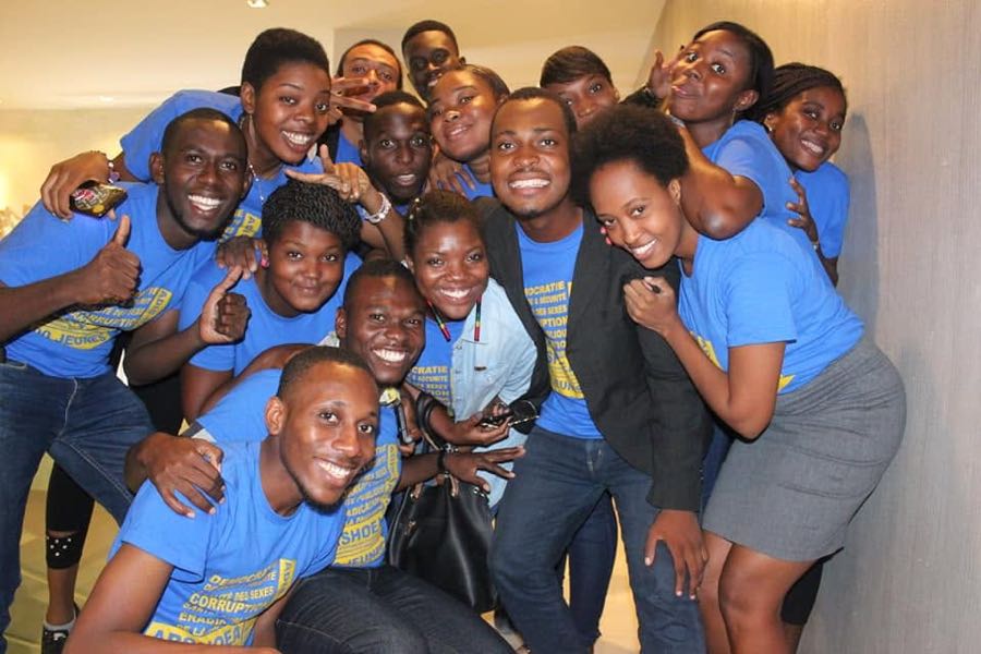 Grand groupe de membres d'ADIS-HAÏTI réunis lors d'une formation continue